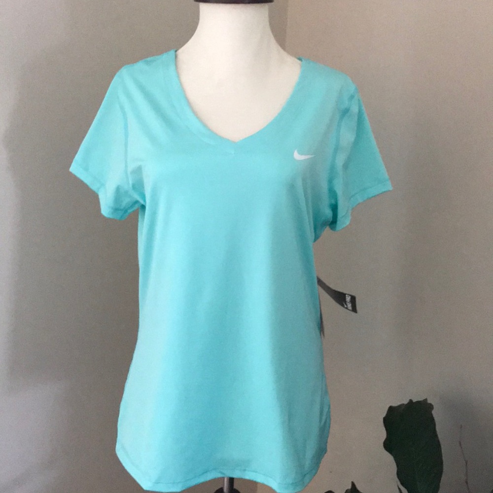 NWT Women’s Nike Dri Fit Tee